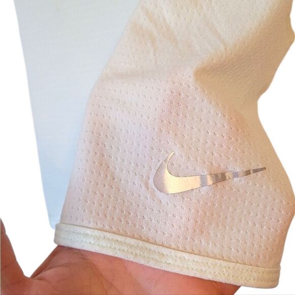 Nike Women's Mint Green Cropped Mesh Tank Top Size M - Picture 4 of 5